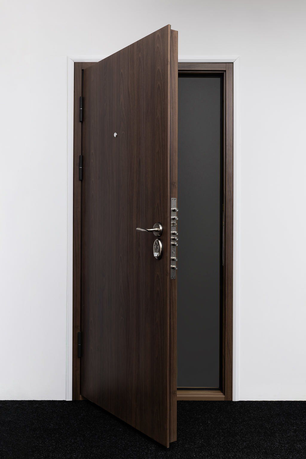 Hőszigetelt biztonsági bejárati ajtó IronDOOR25 98×208 cm - Prémium kivitel: 100mm-es profil, rejtett zsanérral