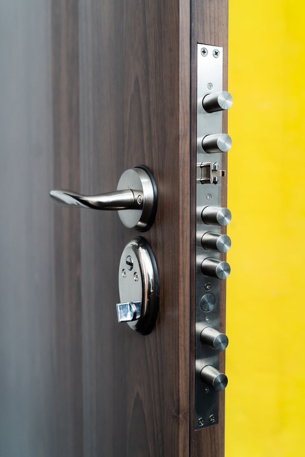 Hőszigetelt biztonsági bejárati ajtó IronDOOR25 98×208 cm - Prémium kivitel: 100mm-es profil, rejtett zsanérral