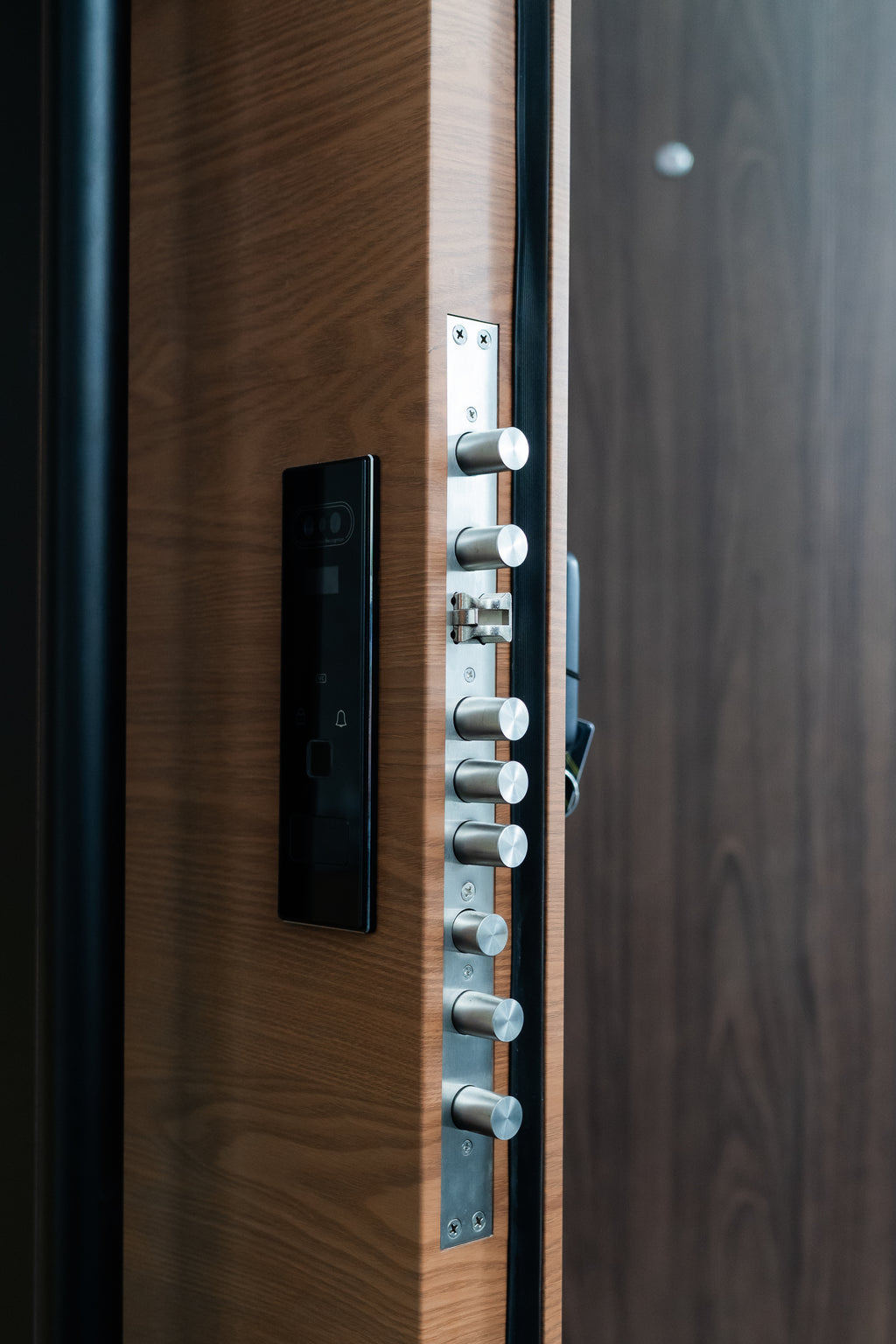 CU DEFECTE ESTETICE - Ușă de intrare securizată, termoizolată IronDOOR27 98×208 cm