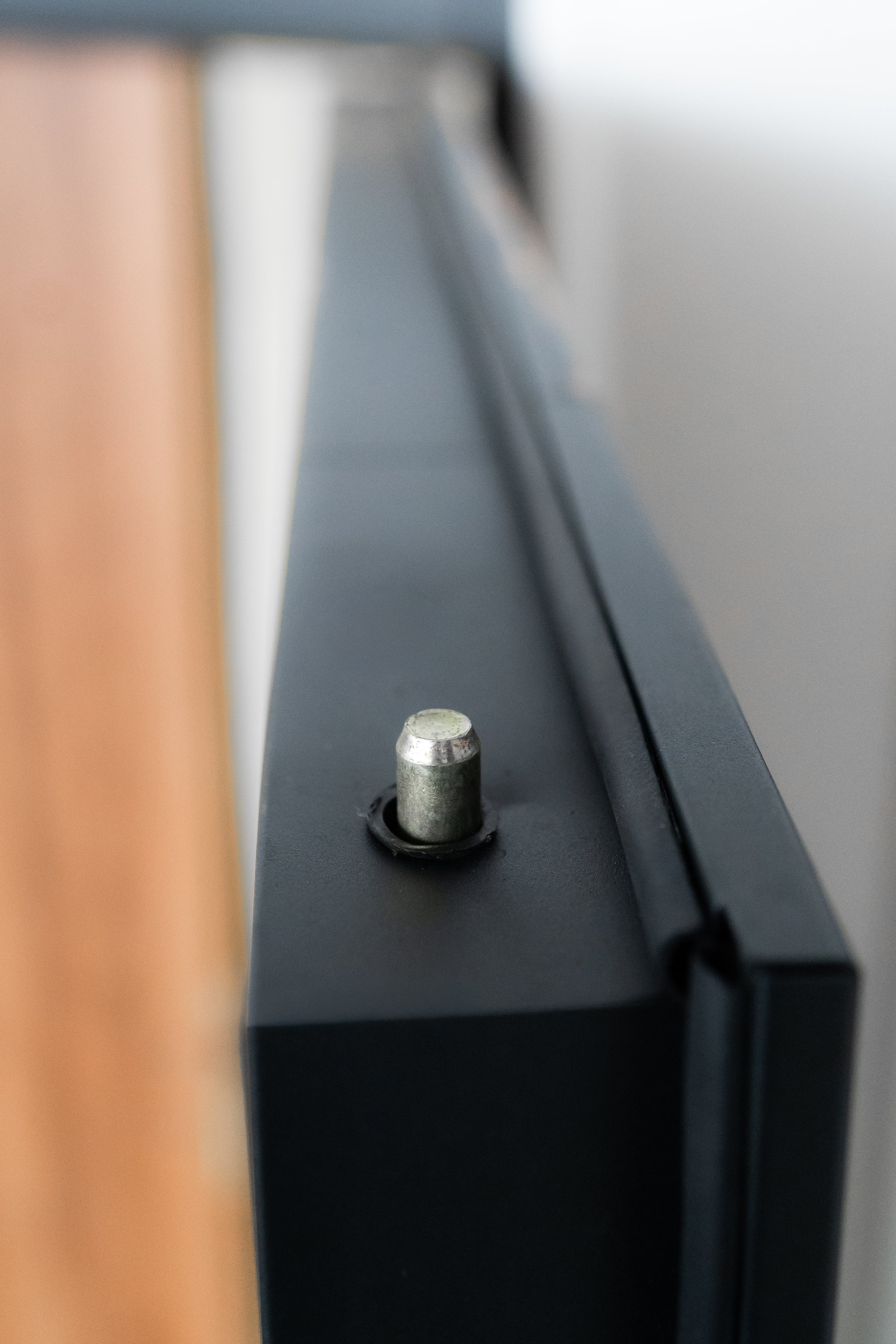 Hőszigetelt biztonsági bejárati ajtó IronDOOR24 98×208 cm - Prémium kivitel: 100mm-es profil, rejtett zsanérral