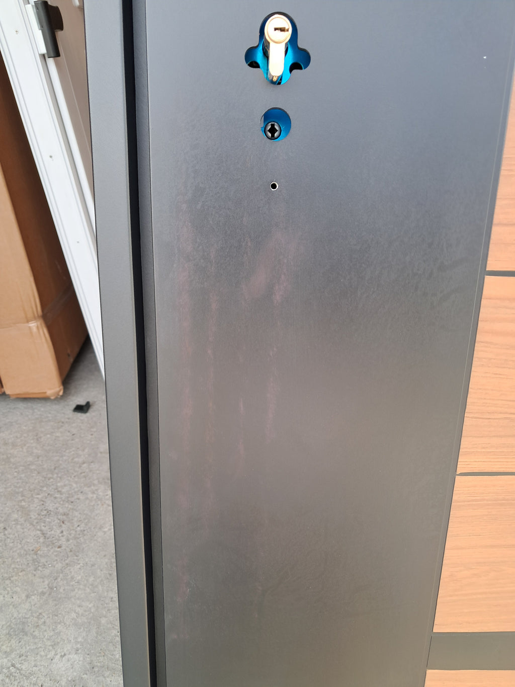 CU DEFECTE ESTETICE - Ușă metalică de intrare termoizolată IronDOOR24 98×208 cm